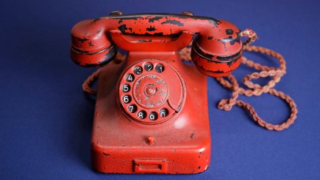 Hitlerin şəxsi telefonu 243 min dollara satıldı