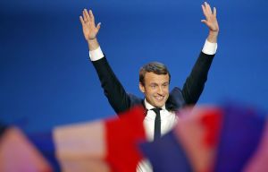 Fransada ikinci tur prezident seçkilərində Makron liderlik edir