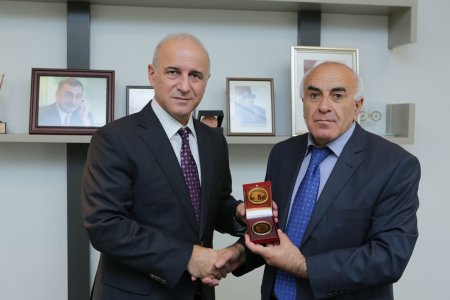 Azercell-in prezidentiqızıl medalla təltif olundu
