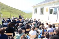 Əhəd Abıyev Prezident Administrasiyasının məsul işçisi ilə birlikdə sakinlərlə görüşdü - 