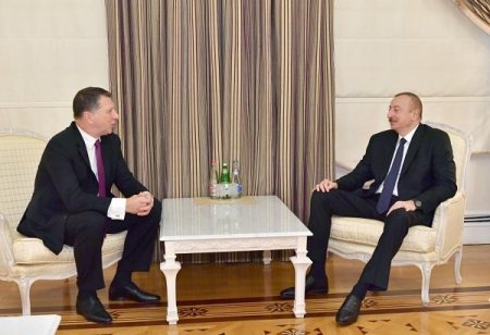 İlham Əliyev Latviyanın keçmiş prezidenti ilə görüşdü