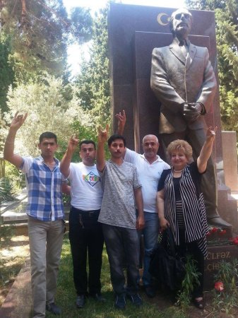 "Beş min qadınla rus tanklarının qarşısına çıxmışam” - 