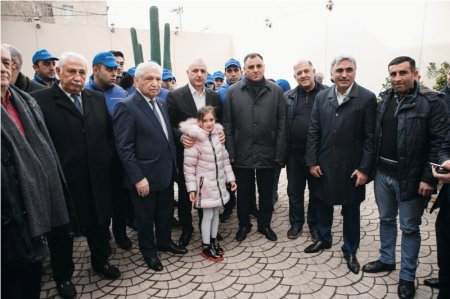 Yasamalda möhtəşəm görüş - Seçicilər Ülvi Quliyevə səs verəcəklər - Yasamalda möhtəşəm görüş - Seçicilər Ülvi Quliyevə səs verəcəklər -
