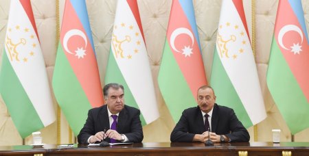 Azərbaycan və Tacikistan prezidentləri telefonla danışdı