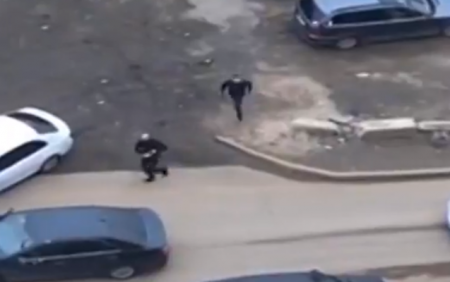 Moskvada iki qrup arasında silahlı atışma - 