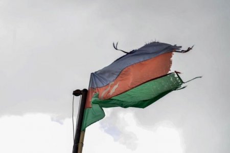 Ağsunun rəsmi qurumunda Azərbaycan bayrağına qarşı hörmətsizlik – 