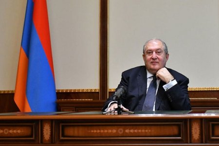 Ermənistan prezidenti: "Hakimiyyət milli razılıq hökumətinə keçməlidir"