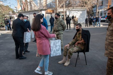 Nərimanovda Vətən Müharibəsinin iştirakçıları və qaziləri ilə görüş keçirilib - Nərimanovda Vətən Müharibəsinin iştirakçıları və qaziləri ilə görüş keçirilib -