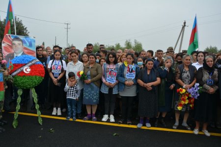 Tərtər rayonunun Qaradağlı kəndində şəhidin xatirəsinə inşa olunmuş bulağın açılışı olub