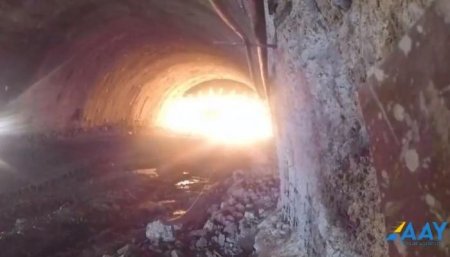Murovdağ tunelinin içinin partladılması görüntüləri yayılıb - 