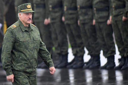 Lukaşenko Polşa ilə sərhədə gedib