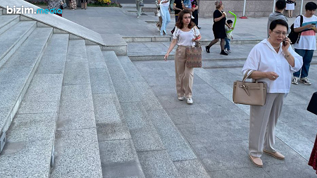 Ukraynadakı vəzifəsinə qayıtmayan səfirimiz Brilliant Dadaşovanın konsertində — Ukraynadakı vəzifəsinə qayıtmayan səfirimiz Brilliant Dadaşovanın konsertində —