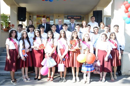 İcra başçısı məzunları təbrik etdi İcra başçısı məzunları təbrik etdi