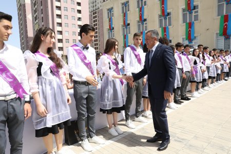 Abşeron rayonundun tam orta məktəblərində “Son zəng” tədbirləri keçirilib