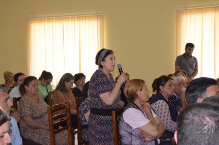 İcra başçısı Lökbatan qəsəbəsində səyyar qəbul keçirib