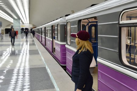 Bakı metrosunda 65-70 yaşlı qadın sərnişin ölüb