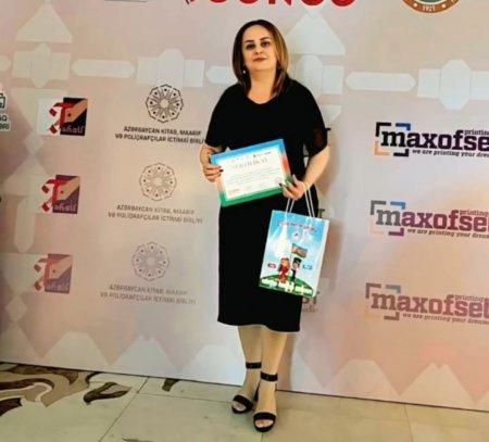 Məktəb direktoru pulu siyahı ilə toplayır -