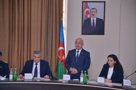 Qaradağ rayonunda Ulu Öndərə həsr edilmiş dəyirmi masa keçirilib 