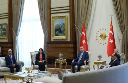 Ərdoğan Öcalanın nümayəndələrini qəbul edib