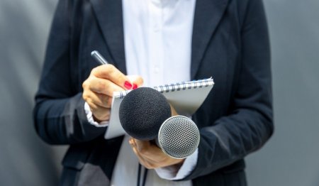 Jurnalist olmaq istəyən 1071 abituriyent qabiliyyət imtahanında iştirak edəcək