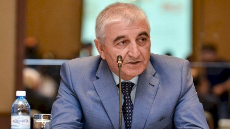 Məzahir Pənahov yola salınır: