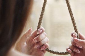 Şamaxı rayonunda 22 yaşlı qız intihar edib