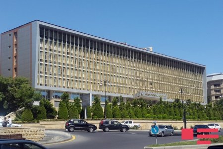Azərbaycan iqtisadiyyatı 4% azalıb