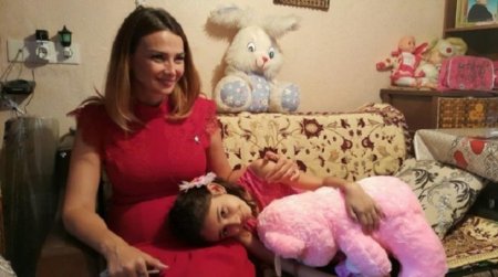 Mənsimov Xanım Qafarovanın qızına ev bağışladı