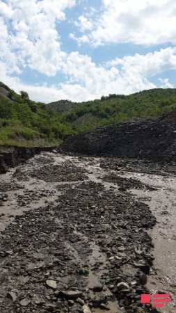 Bakı-Şamaxı yolunda sürüşmə aktivləşib, İsmayıllıda yeni sürüşmə sahələri yaranıb