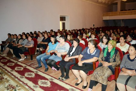 “İŞGÜZAR QADINLAR ÜÇÜN “DAYAQ” MENTORLUQ PROQRAMI”