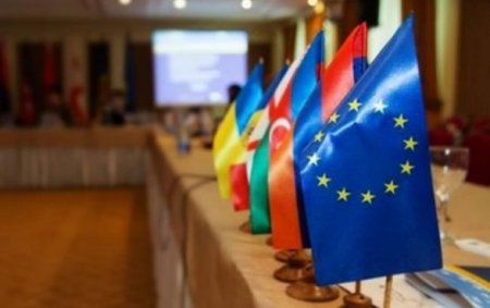 Avropa İttifaqı Azərbaycansız Məclis çağırır; 