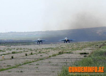 Hərbi Hava Qüvvələrinin aviabazasında komanda-qərargah təlimi keçirilib - 