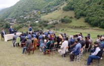 Əhəd Abıyev Zivlan kənd sakinləri ilə görüşdü - Əhəd Abıyev Zivlan kənd sakinləri ilə görüşdü -