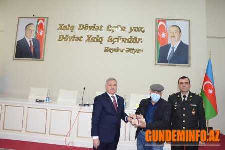 Tərtərdə şahid ailələri və qazilərə orden və medallar təqdim edildi 