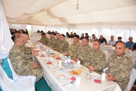 İcra başçısı şəhidin ikinci ildönümü mərasiminə qatıldı 