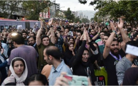 İranda etiraz aksiyaları səngimir, güney azərbaycanlı qadınlar hərbçilərə çağırış edib