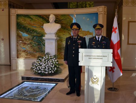 Kərim Vəliyev Bakıda gürcüstanlı general-mayor ilə görüşdü - 