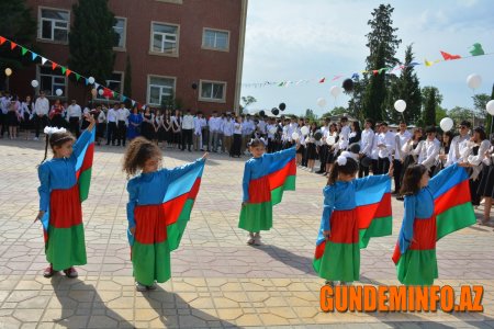 İcra başçısı məzunları təbrik etdi 