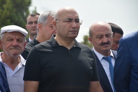 Şeyxlə Abel Məhərrəmov deputatın 40 mərasimində - Foto