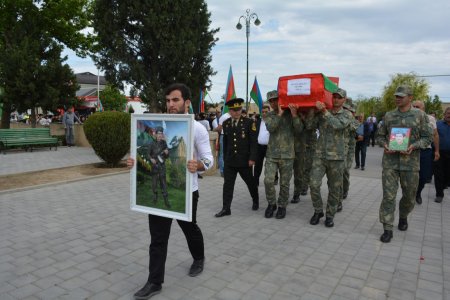 Birinci Qarabağ müharibəsinin şəhidi Ədalət Əliyev Tərtərdə torpağa tapşırılıb