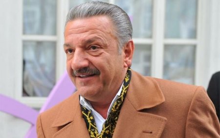 Telman İsmayılov məşhur müğənnini restoranından qovdu 