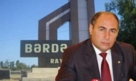 Bərdənin icra başçısı “JEK” işçilərini villasında işlədir , mərkəzi park dağılır - Bərdənin icra başçısı “JEK” işçilərini villasında işlədir , mərkəzi park dağılır -