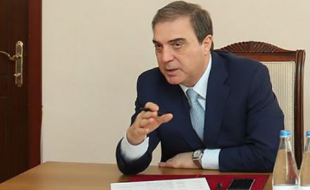 İcra başçısı Niyazi Bayramovun brend geyimi…