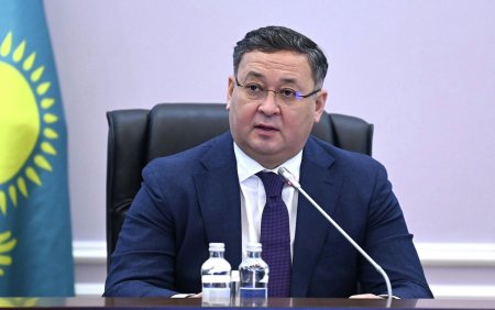 Qazaxıstan XİN rəhbərinin saxlanılmasını təkzib etdi 