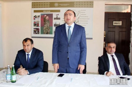 İcra başçısı köhnələri kütləvi işdən çıxardı