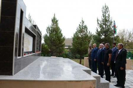 İcra başçısı Qaynaq və Yuxarı Qapanlı kəndindən olan şəhid ailələri və qazilərlə görüş keçirib