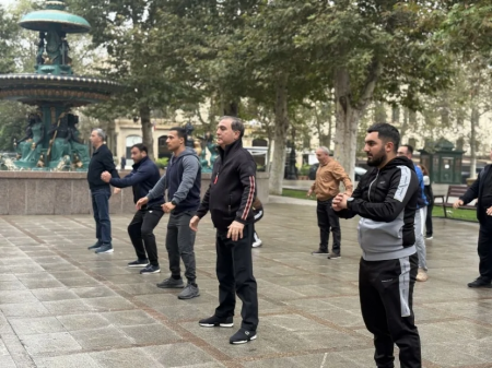 İcra başçısı Niyazi Bayramovun brend geyimi…